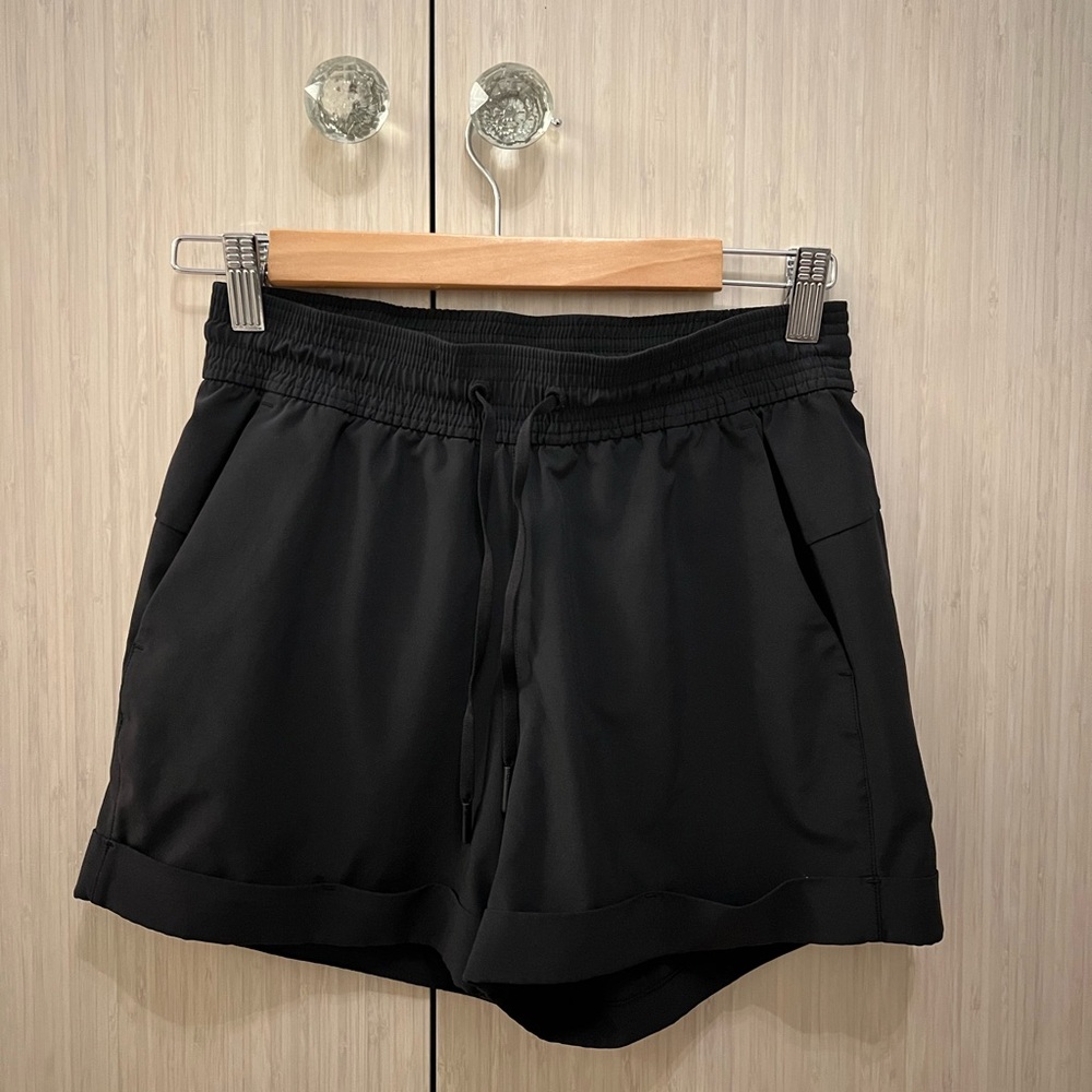 Black Lululemon shorts